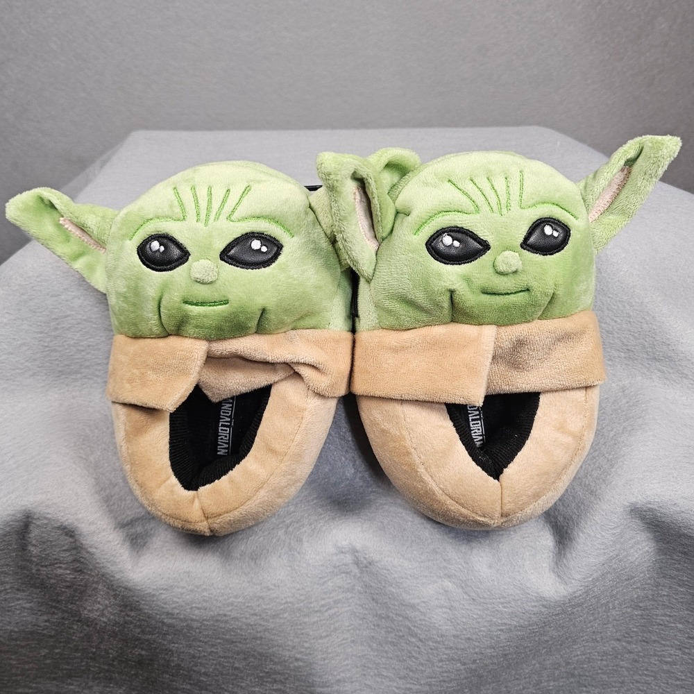 Star Wars Mandalorian Grogu Baby Yoda Plush Slippers Kids Size 9/10 Green